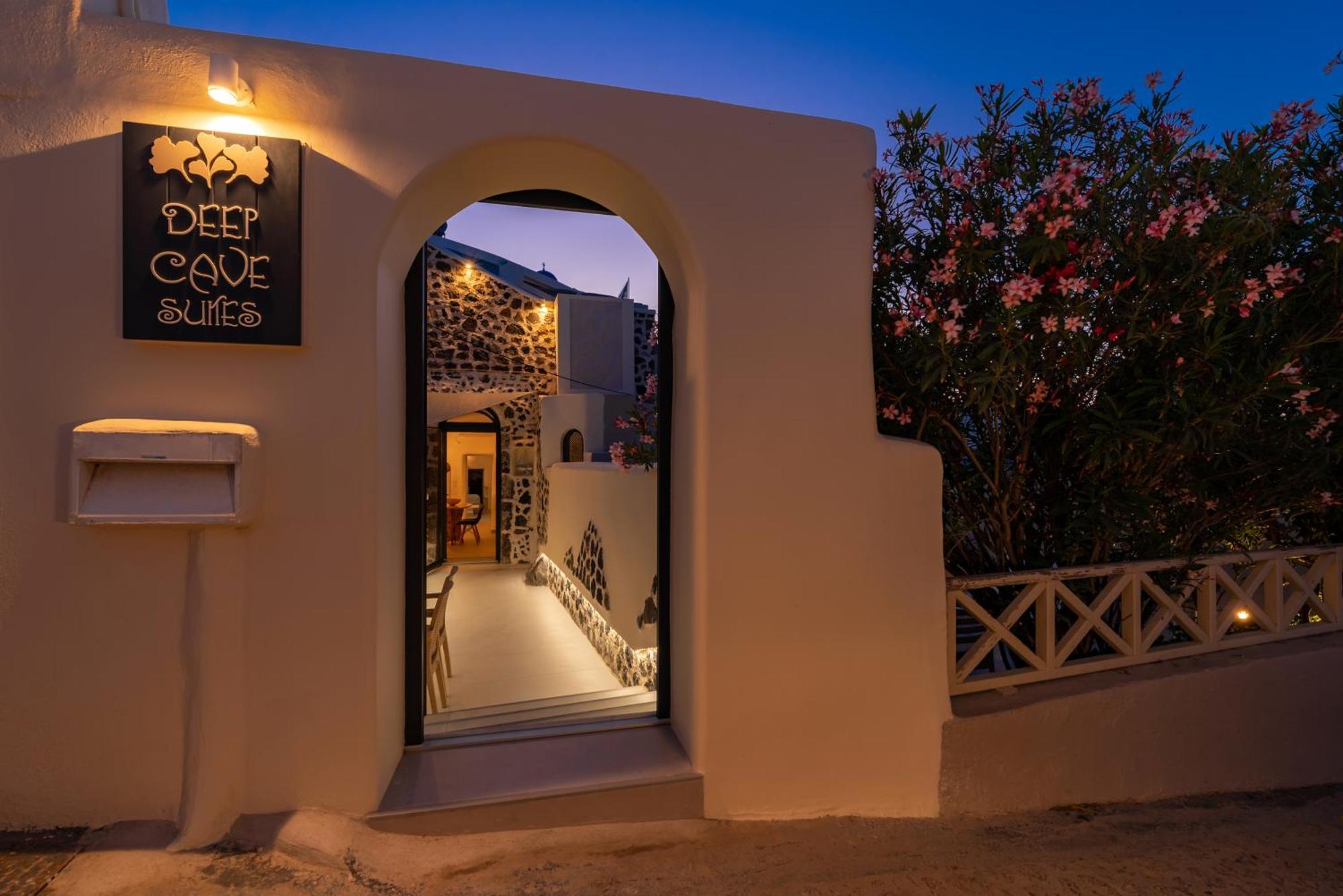 Deep Cave Suites Kontochori Φηρά Εξωτερικό φωτογραφία