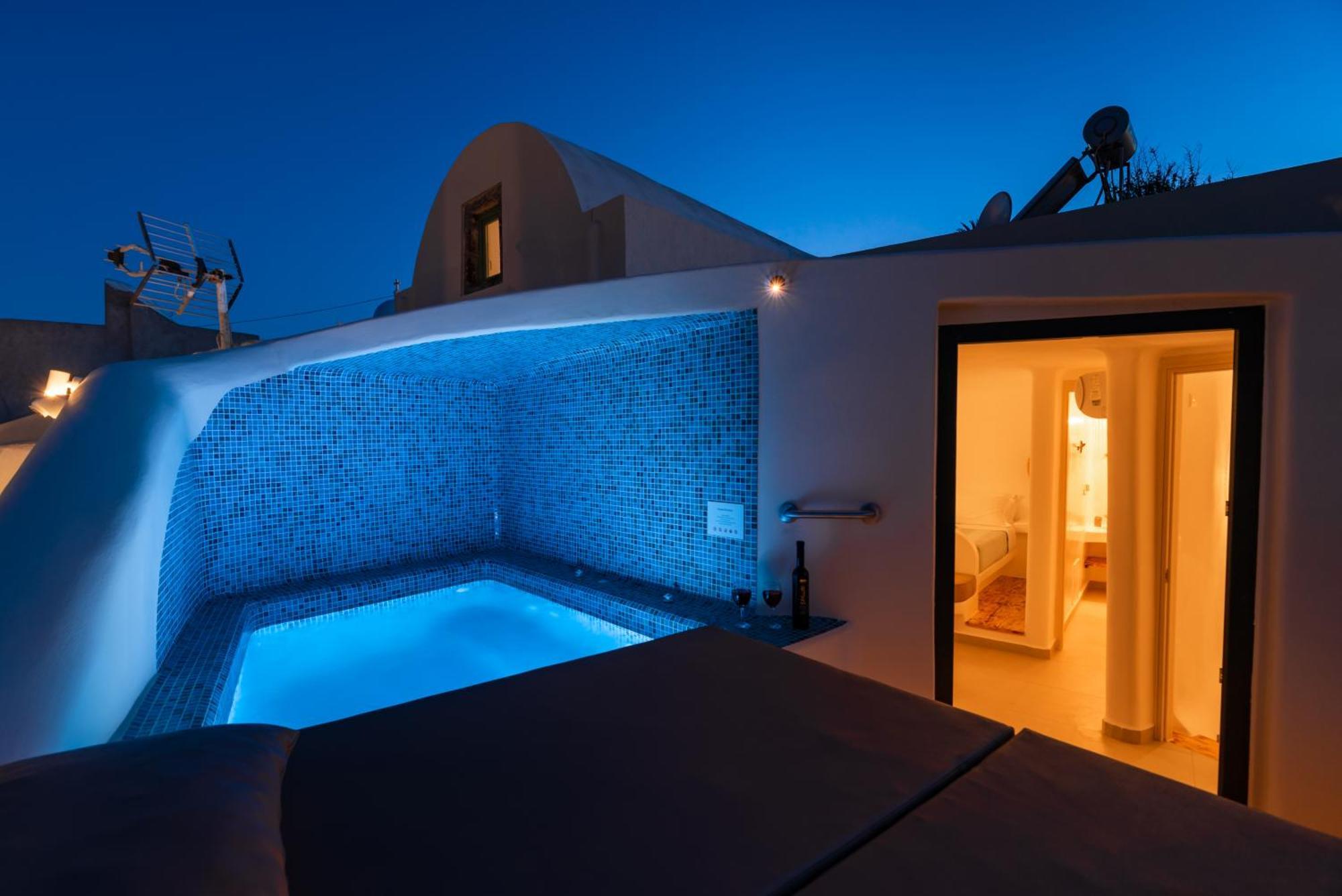 Deep Cave Suites Kontochori Φηρά Εξωτερικό φωτογραφία